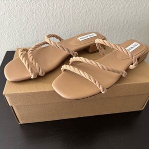 Steve Madden Annah Sandals Size 8 Tan Suede